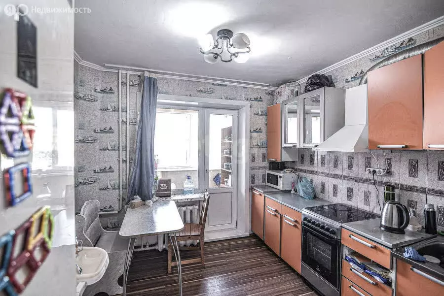 3-комнатная квартира: Южно-Сахалинск, Комсомольская улица, 298А (69 м) - Фото 2