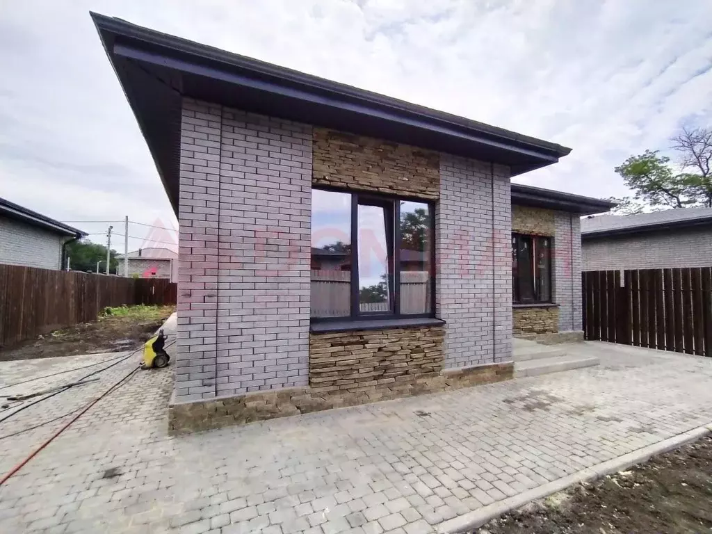 Дом в Ростовская область, Ростов-на-Дону 3-й Раскатный пер. (98 м) - Фото 1