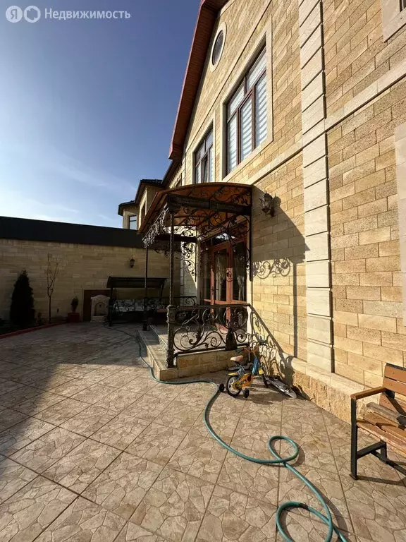 Дом в Махачкала, улица Попова (180 м) - Фото 1