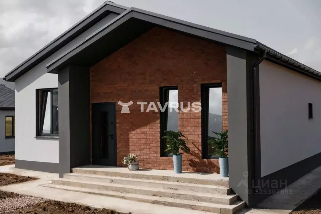 Дом в Крым, Симферопольский район, с. Мирное  (108 м) - Фото 1