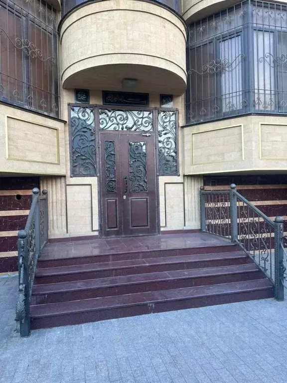 3-к кв. Дагестан, Махачкала ул. Хутинаева, 45 (128.0 м) - Фото 0