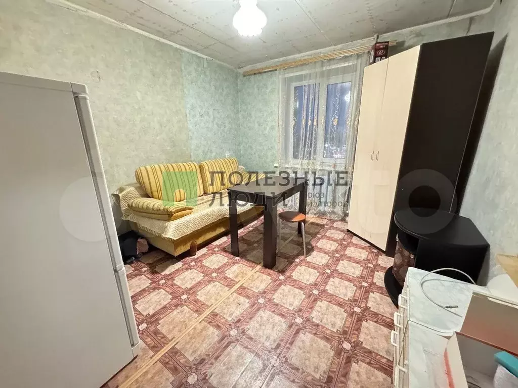 Комната 12 м в 4-к., 6/6 эт. - Фото 0