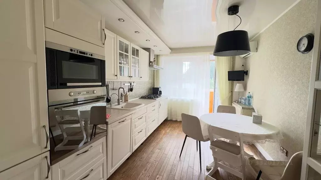 4-к кв. Башкортостан, Уфа ул. Карла Маркса, 9/1 (99.4 м) - Фото 1