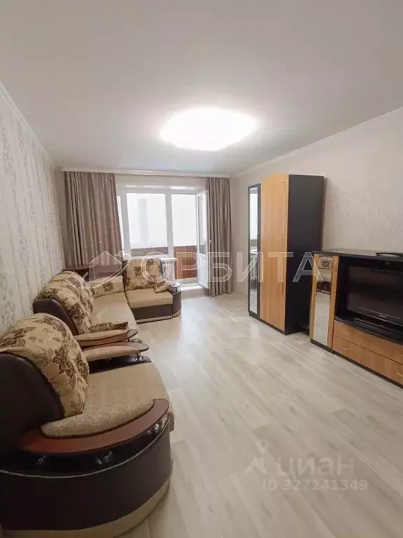 2-к кв. Тюменская область, Тюмень 6-й мкр, ул. Валерии Гнаровской, 8 ... - Фото 1