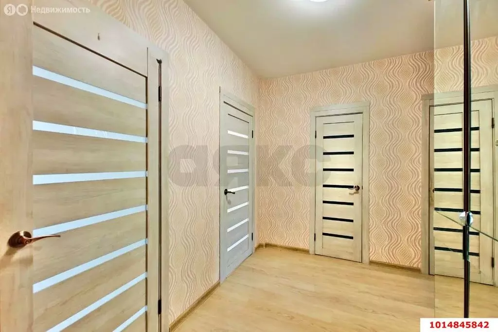 2-комнатная квартира: Краснодар, Командорская улица, 5/2 (82 м) - Фото 1