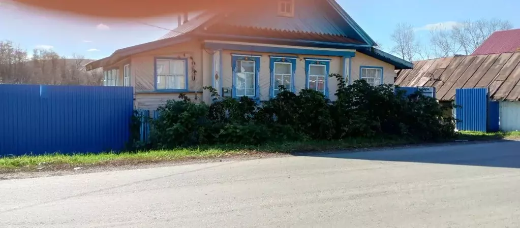 Дом в Башкортостан, Мечетлинский район, Малоустьикинский сельсовет, с. ... - Фото 1