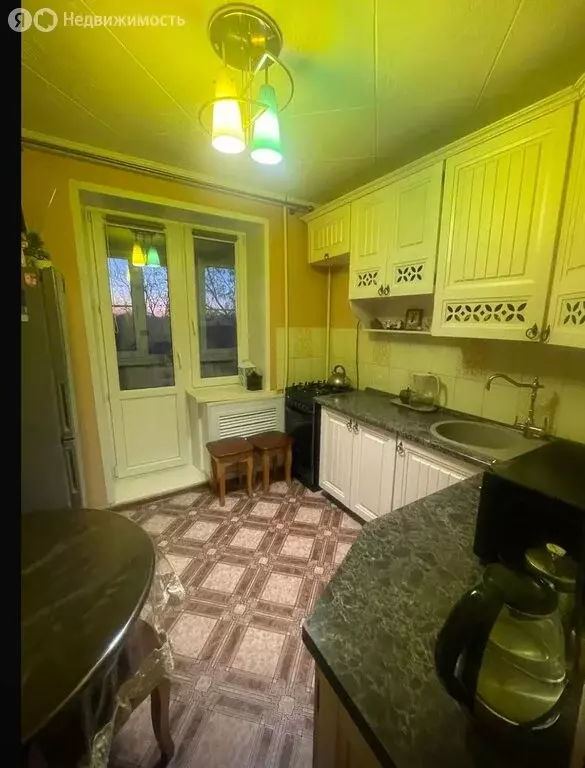 2-комнатная квартира: Астрахань, 8-я Железнодорожная улица, 59 (60 м) - Фото 1