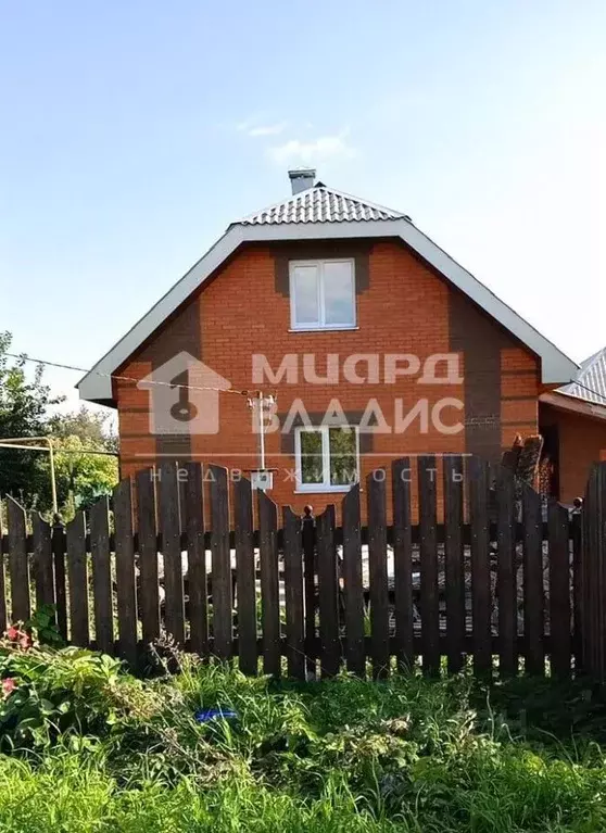Дом в Омская область, Омск Сельская ул., 24 (100 м) - Фото 0