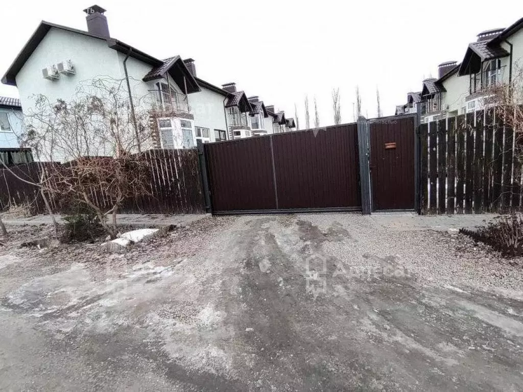 3-комнатная квартира: Волгоград, улица Пожарского, 352к5 (78.8 м) - Фото 1