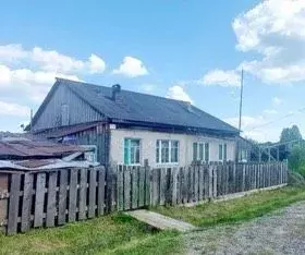 Дом в Пермский край, Березники муниципальное образование, пос. Лемзер ... - Фото 0