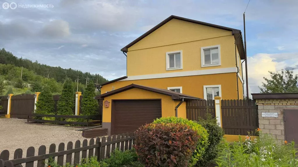 Дом в Октябрьский, проезд Мусы Гареева (225.2 м) - Фото 1
