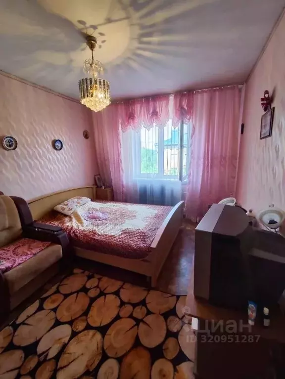 3-к кв. Орловская область, Мценск Советская ул., 44А (66.9 м) - Фото 1