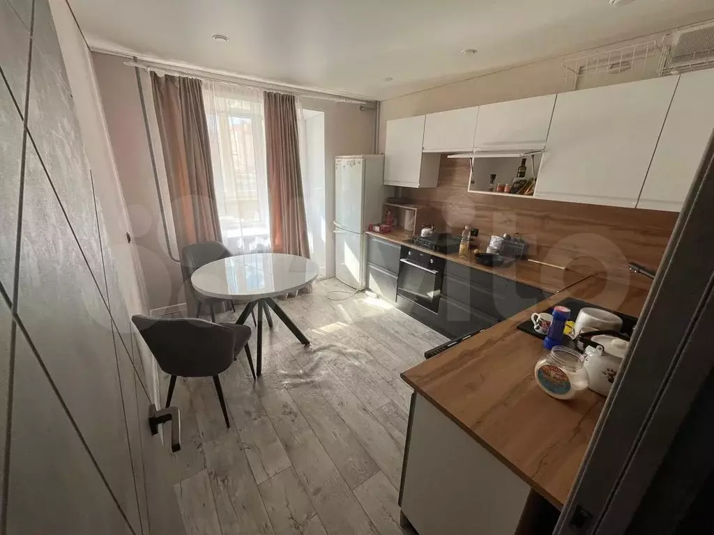2-к. квартира, 58 м, 2/9 эт. - Фото 0