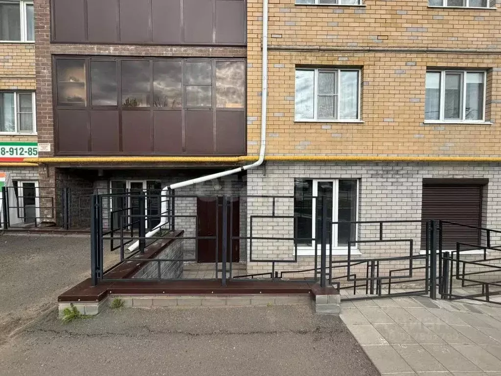 Помещение свободного назначения в Удмуртия, Можга Можгинский район, ... - Фото 0