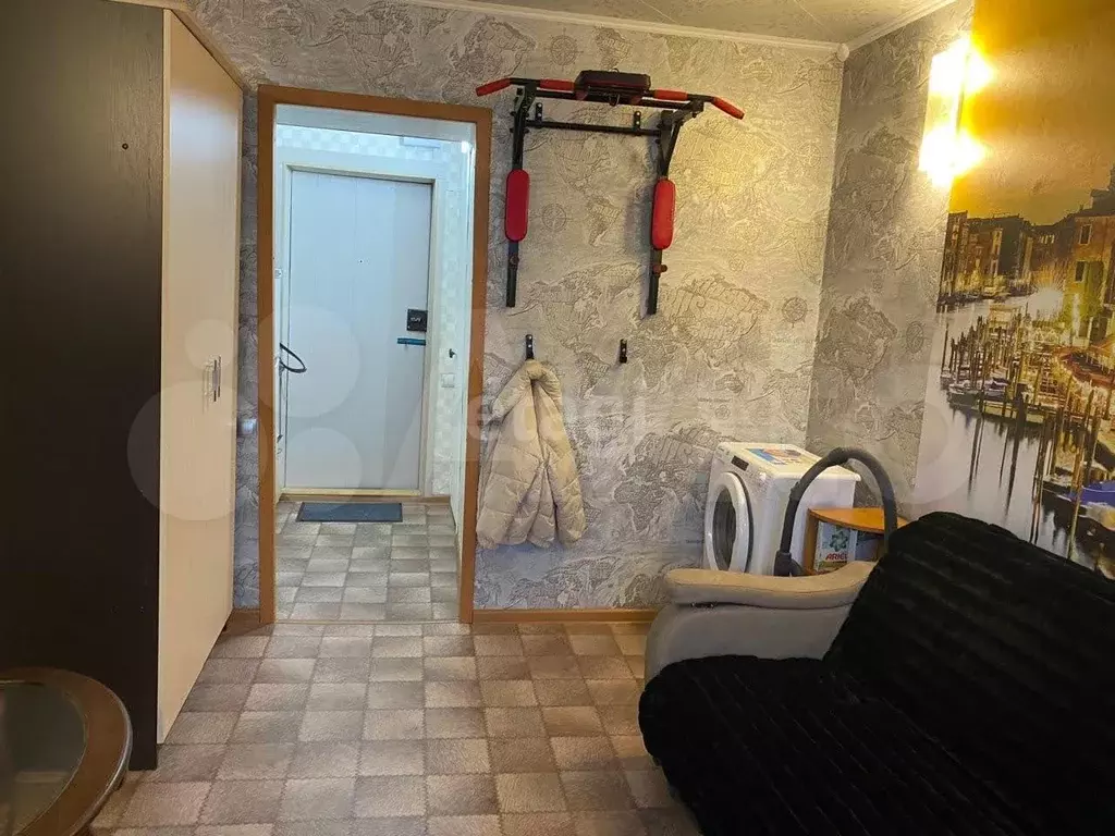 10 и более-к. квартира, 16,3 м, 4/9 эт. - Фото 1