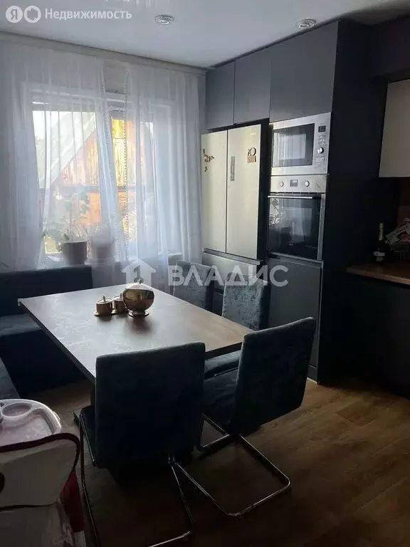 1-комнатная квартира: Ветлуга, улица Максимова, 4 (74.1 м) - Фото 0