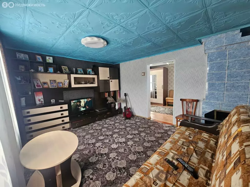 Дом в Ленинск-Кузнецкий, улица Володарского (34 м) - Фото 1