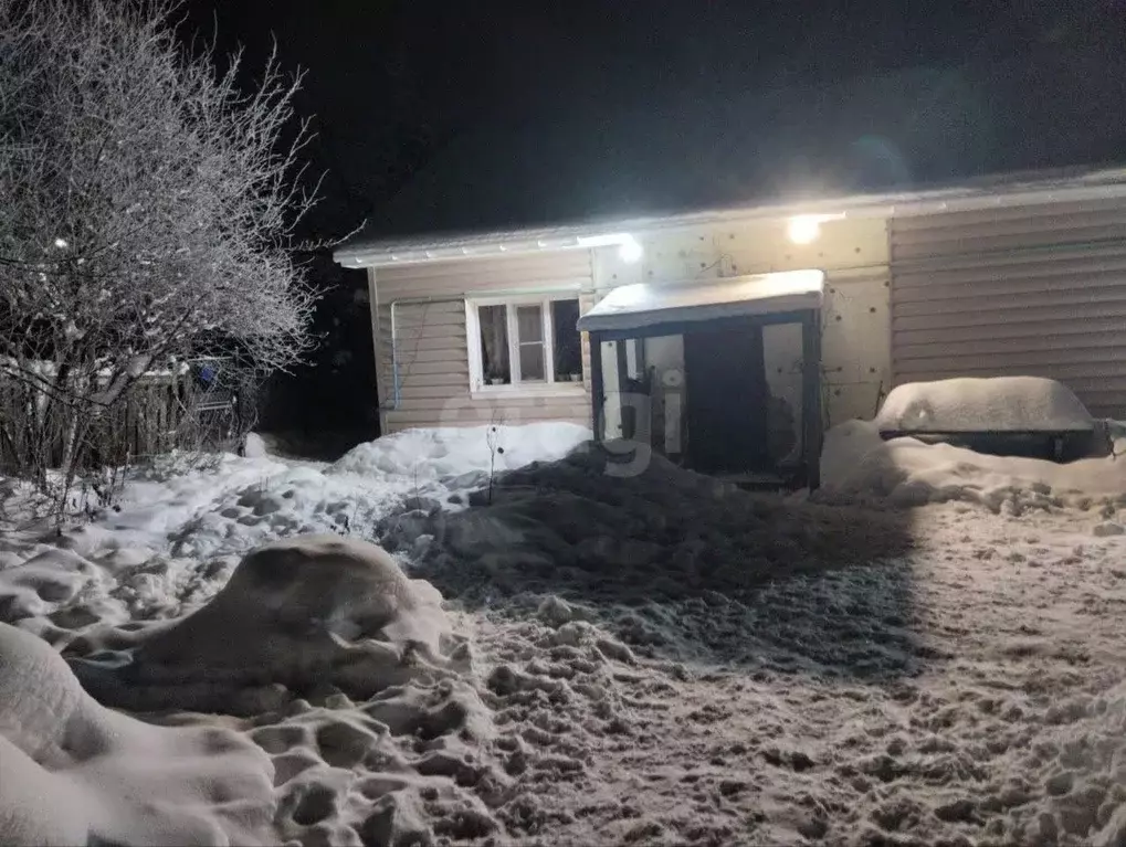 Дом в Тульская область, Щекинский район, Крапивенское с/пос, с. Пришня ... - Фото 2