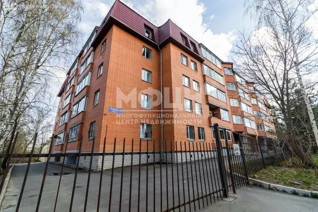 2-комнатная квартира: Петрозаводск, Мичуринская улица, 7 (62.7 м) - Фото 0