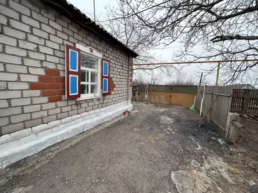 Дом в Ростовская область, Белокалитвинский район, пос. Горняцкий ... - Фото 0