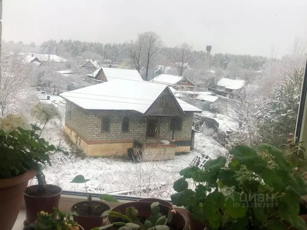 Дом в Ленинградская область, Лужский район, Заклинское с/пос, д. ... - Фото 1