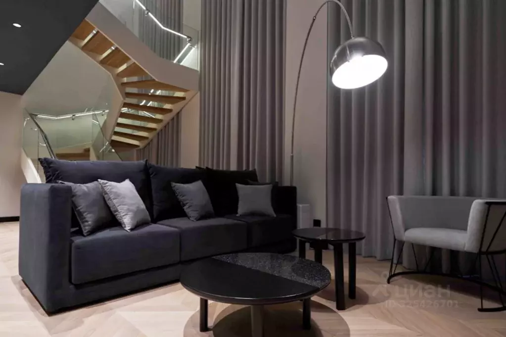 Комната Омская область, Омск ул. Щербанева, 20 (87.0 м) - Фото 1