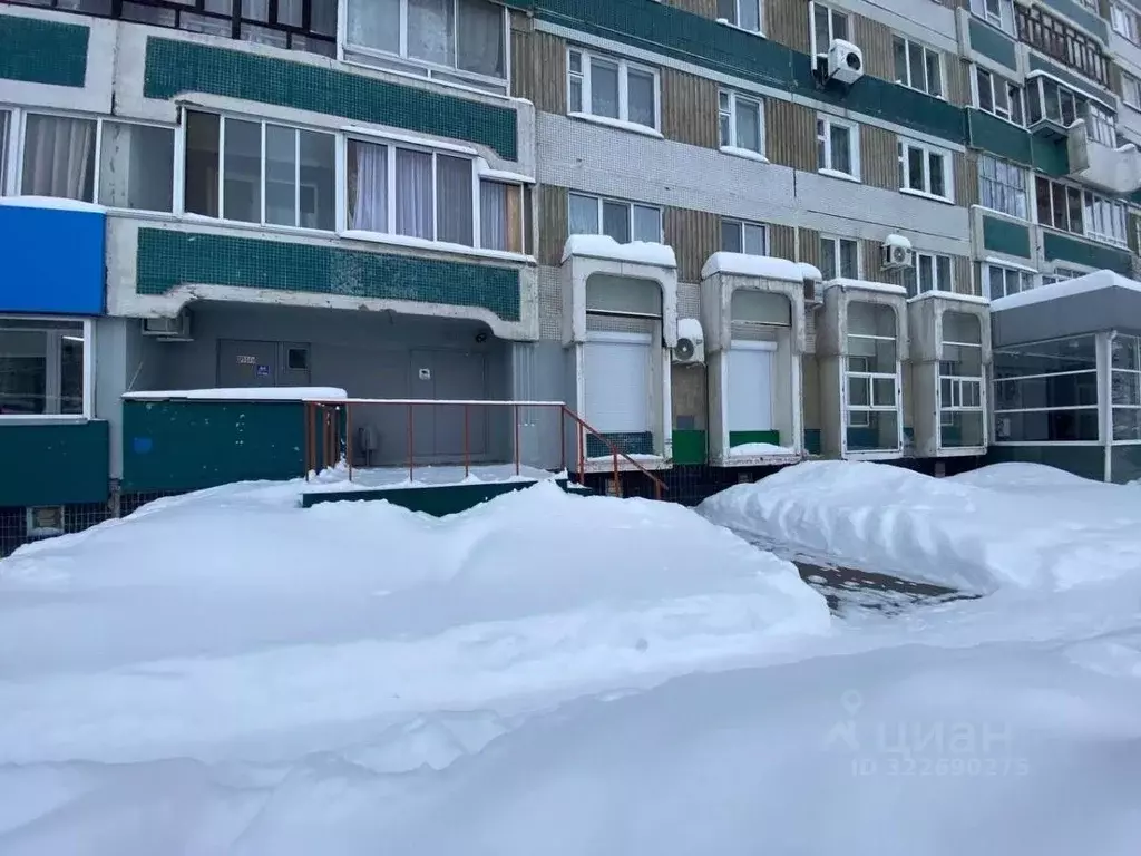 Помещение свободного назначения в Татарстан, Набережные Челны просп. ... - Фото 1
