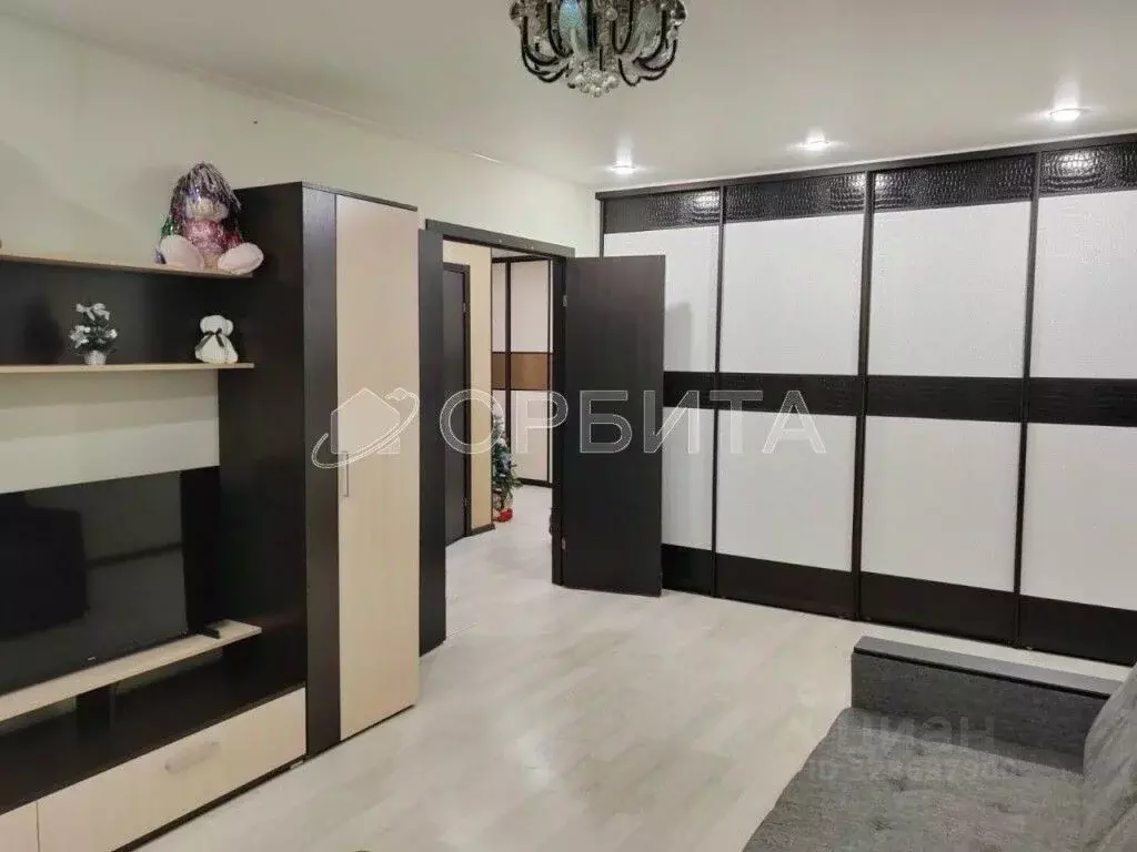 2-к кв. Тюменская область, Тюмень ул. Лесопарковая, 9 (63.0 м) - Фото 1