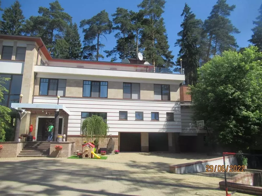 Дом в Московская область, Одинцовский городской округ, д. Измалково 95 ... - Фото 1