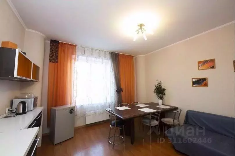 3-к кв. Тюменская область, Тюмень ул. 50 лет ВЛКСМ, 13к3 (120.0 м) - Фото 1