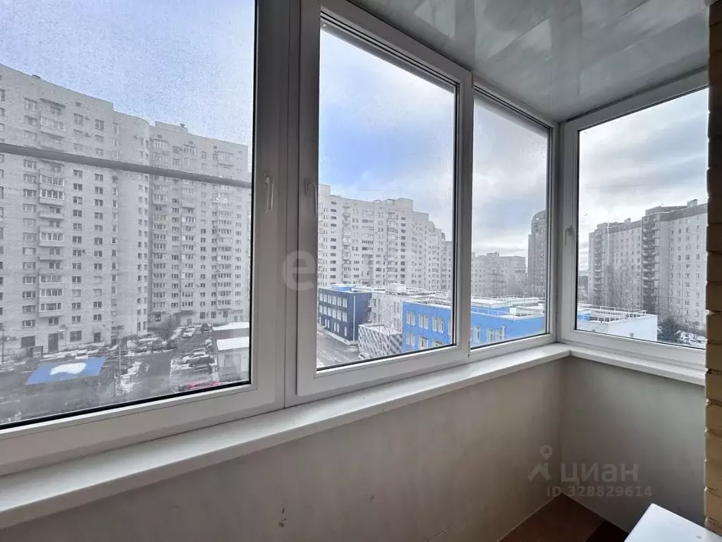 3-к кв. Санкт-Петербург Гаккелевская ул., 33к1 (73.8 м) - Фото 0