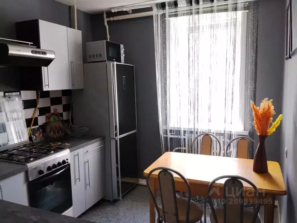 2-к кв. Липецкая область, Задонск Советская ул., 62В (50.0 м) - Фото 1