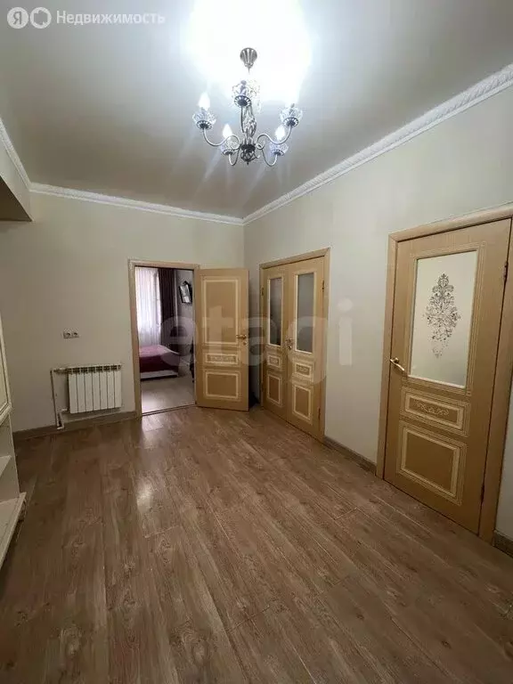 3-комнатная квартира: Назрань, проспект Идриса Базоркина, 46 (90 м) - Фото 2