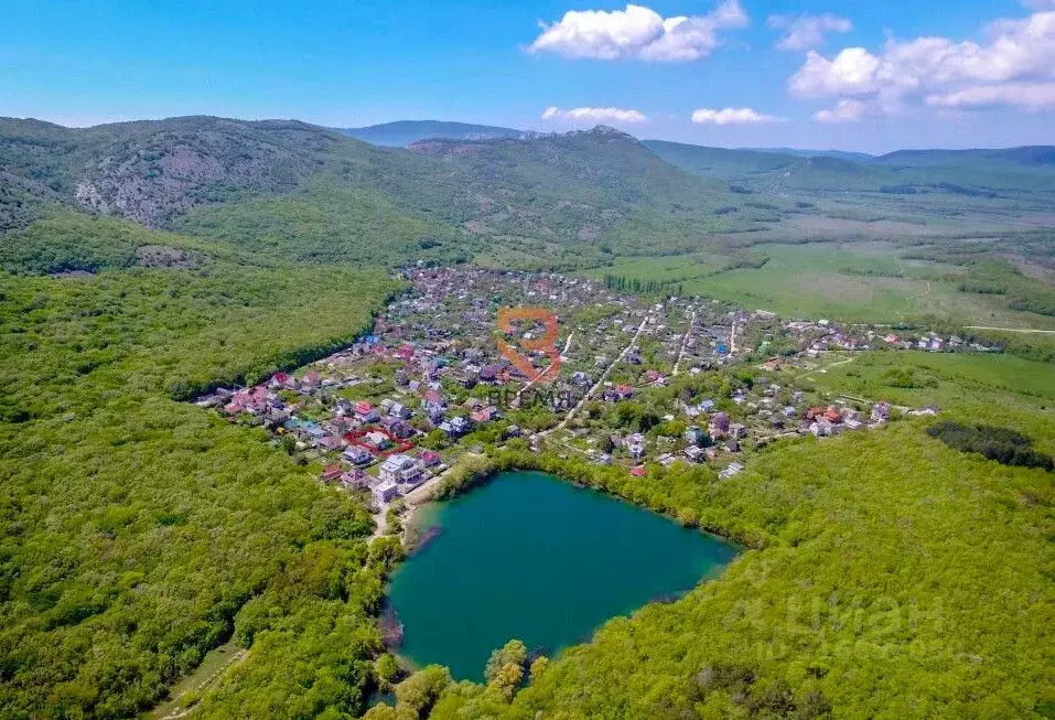 Участок в Севастополь с. Кизиловое, ул. Александровская (10.0 сот.) - Фото 0