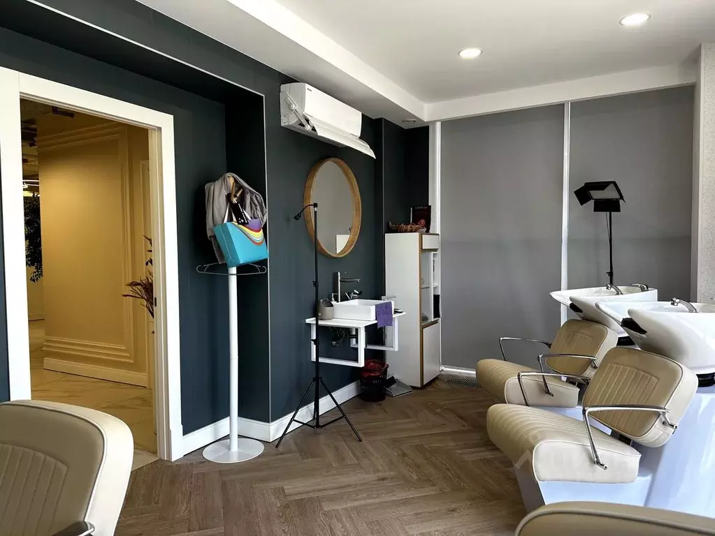 Офис в Волгоградская область, Волгоград Новороссийская ул., 5 (19 м) - Фото 1