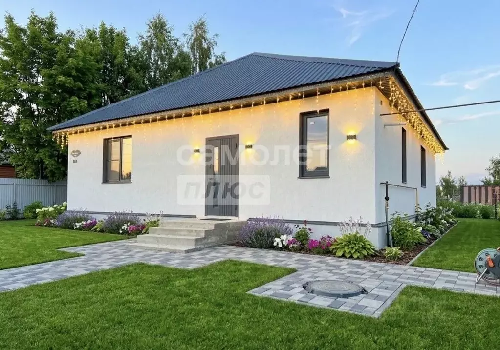 Дом в Оренбургская область, Бузулукский район, с. Сухоречка ... - Фото 1