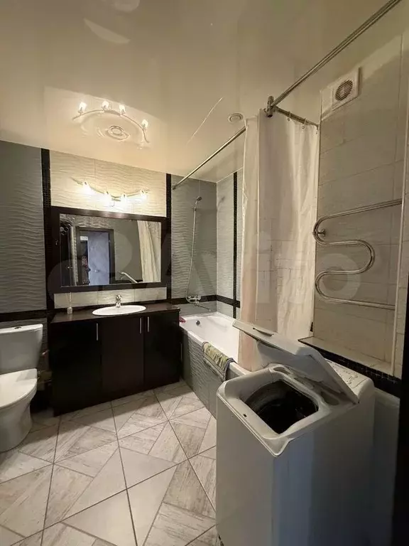 2-к. квартира, 58 м, 4/10 эт. - Фото 0