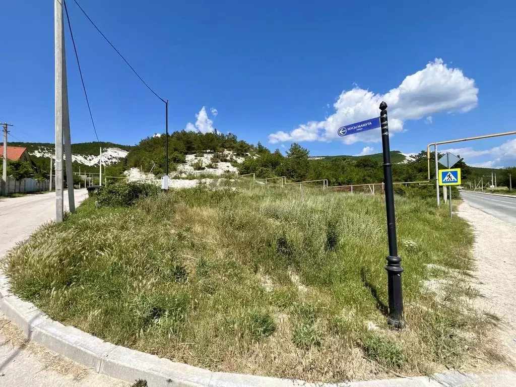 Участок в Севастополь с. Терновка,  (8.2 сот.) - Фото 0