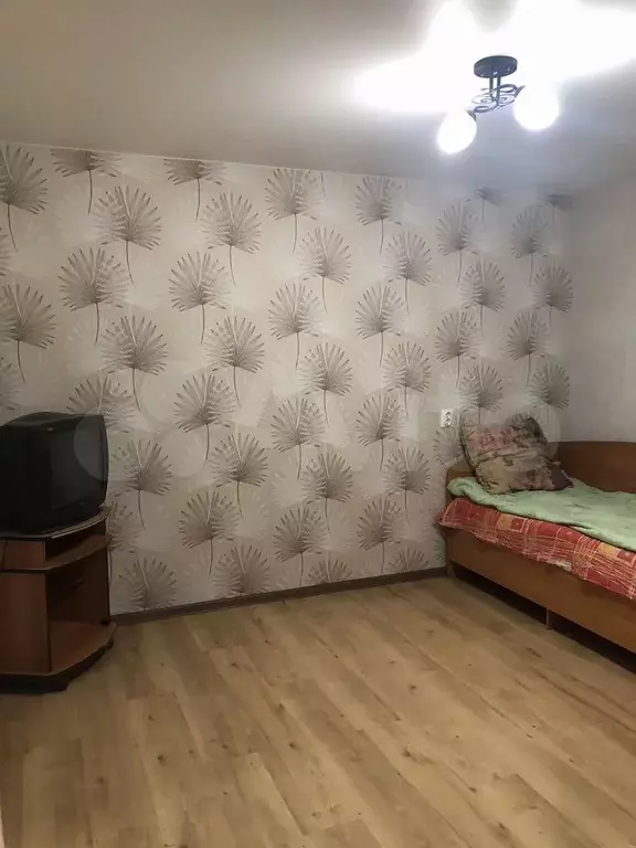 Комната 16 м в 2-к., 1/9 эт. - Фото 0