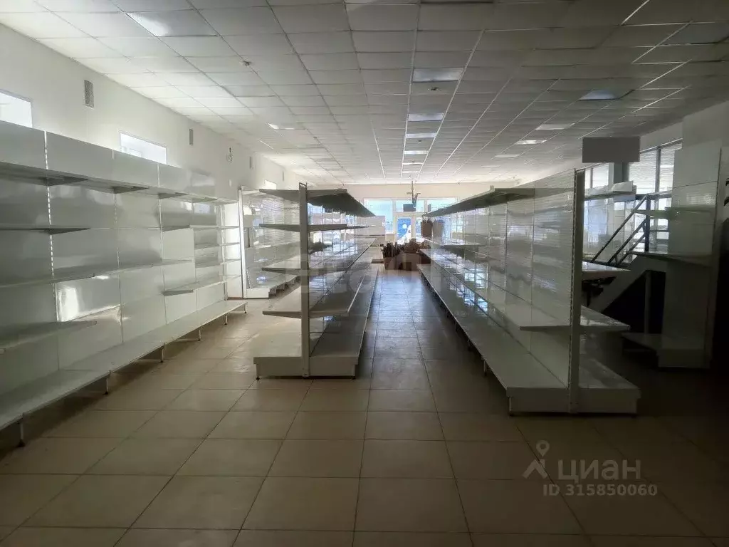 Торговая площадь в Ямало-Ненецкий АО, Новый Уренгой Таежная ул., 224 ... - Фото 0