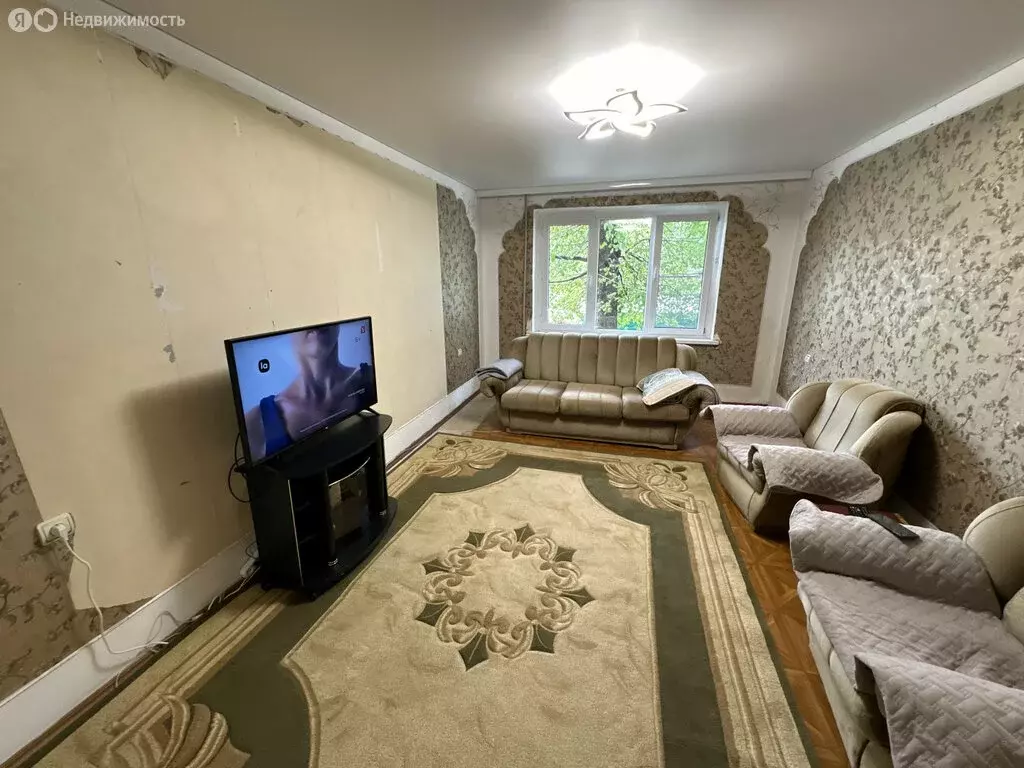 3-комнатная квартира: Владикавказ, улица Цоколаева, 16 (73.8 м) - Фото 0