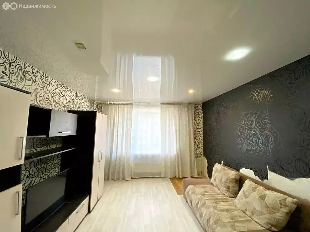 2-комнатная квартира: Ирбит, улица Маршала Жукова, 3 (50 м) - Фото 1