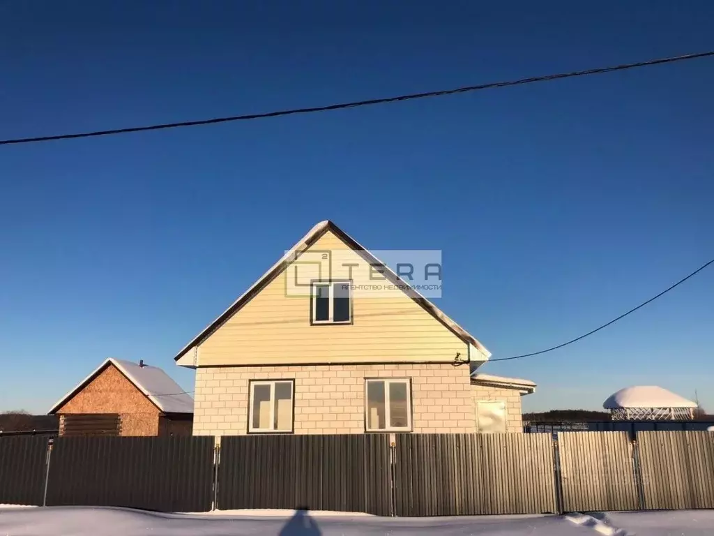 Дом в Башкортостан, Нуримановский район, Красногорский сельсовет, с. ... - Фото 2