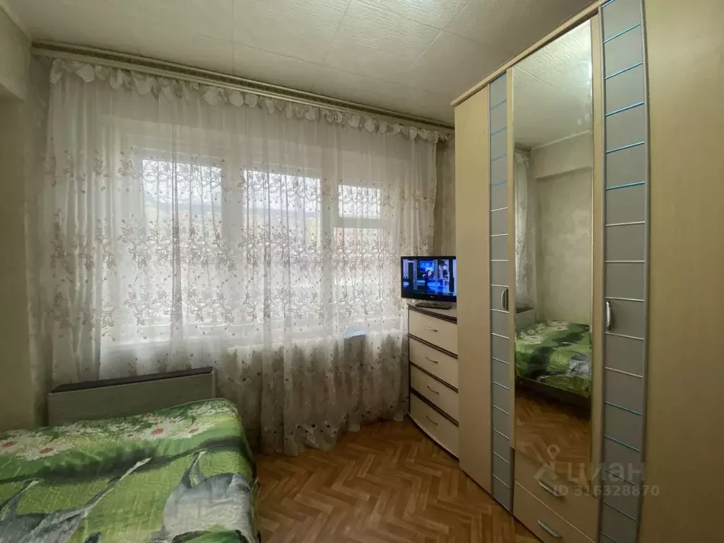 3-к кв. Ханты-Мансийский АО, Нижневартовск ул. Чапаева, 9Б (50.0 м) - Фото 1