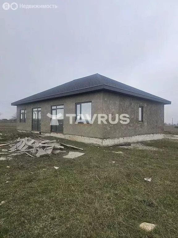 Дом в Мирное, Подгорная улица, 5Б (160 м) - Фото 1