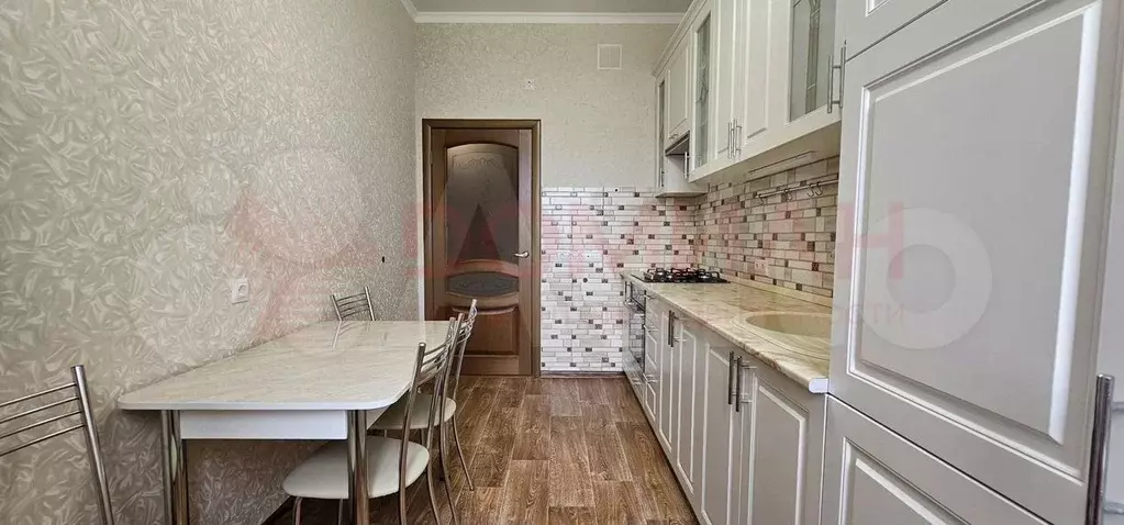1-к. квартира, 40 м, 8/9 эт. - Фото 1