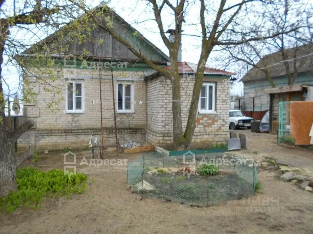 Дом в Волгоградская область, Волгоград ул. Антонина Дворжака (70 м) - Фото 1
