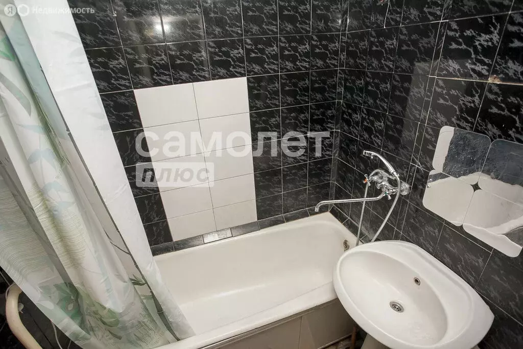 3-комнатная квартира: Кемерово, улица Тухачевского, 31Г (61.5 м) - Фото 0