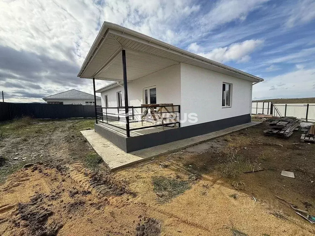 Дом в Крым, Симферопольский район, с. Доброе ул. Айдын (120 м) - Фото 1