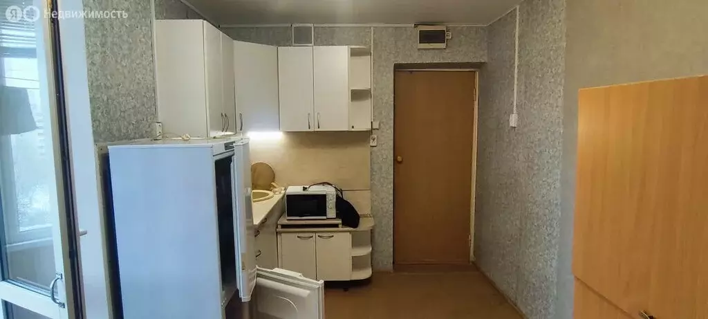 Квартира-студия: Уфа, Молодёжный бульвар, 6 (14.1 м) - Фото 0
